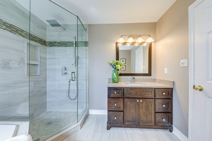 Primary Bedroom Ensuite - 2580 Andover Rd., Oakville at 2580 Andover Road, 1015 - RO River Oaks, Oakville