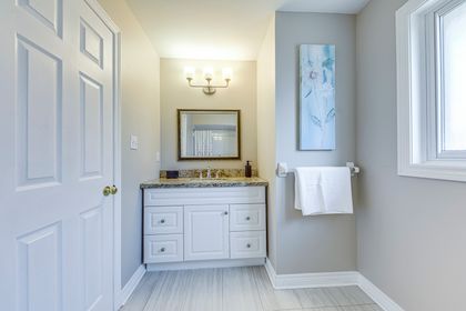 Main Bath - 2580 Andover Rd., Oakville at 2580 Andover Road, 1015 - RO River Oaks, Oakville