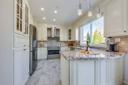 Kitchen - 1368 Pine Glen Rd., Oakville at 1368 Pine Glen Road, West Oak Trails, Oakville