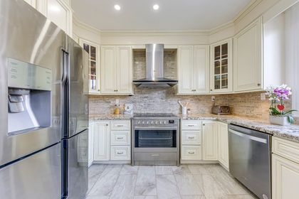 Kitchen - 1368 Pine Glen Rd., Oakville at 1368 Pine Glen Road, West Oak Trails, Oakville