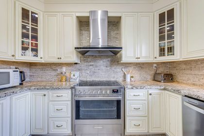 Kitchen - 1368 Pine Glen Rd., Oakville at 1368 Pine Glen Road, West Oak Trails, Oakville