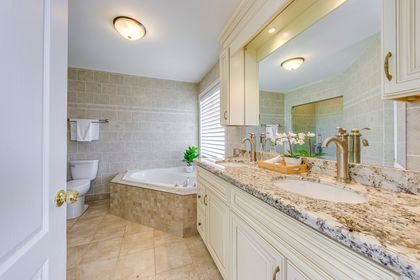 Primary Bedroom Ensuite - 1368 Pine Glen Rd., Oakville at 1368 Pine Glen Road, West Oak Trails, Oakville