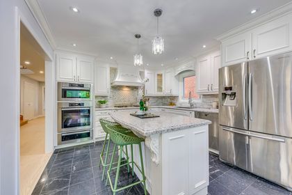 Kitchen - 403 Glenashton Dr., Oakville at 403 Glenashton Drive, 1018 - WC Wedgewood Creek, Oakville