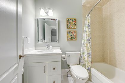 Main Bath - 1205 Kestell Blvd., Oakville at 1205 Kestell Boulevard, 1009 - JC Joshua Creek, Oakville