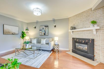 Family Room - 3362 Fenwick Cres., Mississauga at 3362 Fenwick Crescent, Erin Mills, Mississauga