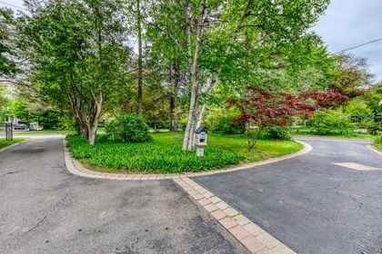 Circular Driveway - 398 Maple Grove Dr., Oakville at 398 Maple Grove Drive, Eastlake, Oakville
