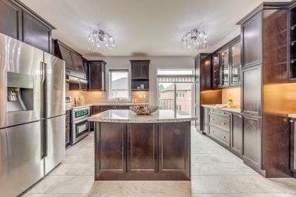 Kitchen - 115 Preston Meadows Ave., Mississauga at 115 Preston Meadows Avenue, Hurontario, Mississauga