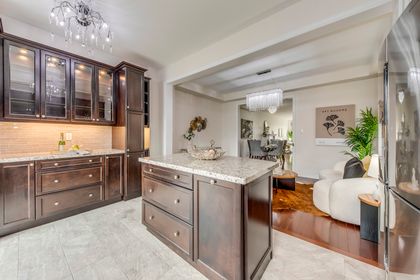 Kitchen - 115 Preston Meadows Ave., Mississauga at 115 Preston Meadows Avenue, Hurontario, Mississauga