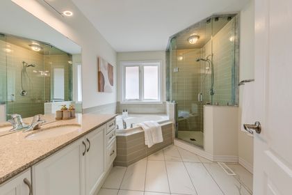 Primary Bedroom Ensuite - 115 Preston Meadows Ave., Mississauga at 115 Preston Meadows Avenue, Hurontario, Mississauga