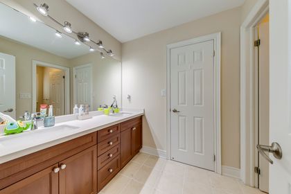 5pc Semi-Ensuite - 2336 Thruxton Dr., Oakville at 2336 Thruxton Drive, 1009 - JC Joshua Creek, Oakville