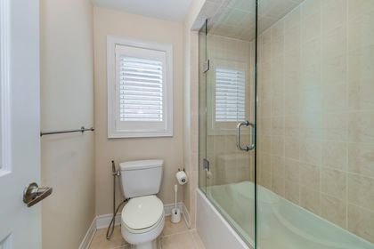 5pc Semi-Ensuite - 2336 Thruxton Dr., Oakville at 2336 Thruxton Drive, 1009 - JC Joshua Creek, Oakville