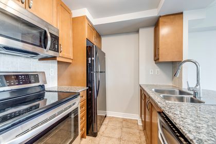 Kitchen - 903 - 100 Hayden St., Toronto - Elite3 & Team at 903 - 100 Hayden Street, Church-Yonge Corridor, Toronto
