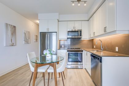 Kitchen - 3120 - 8 Nahani Way, Mississauga at 3120 - 8 Nahani Way, Hurontario, Mississauga
