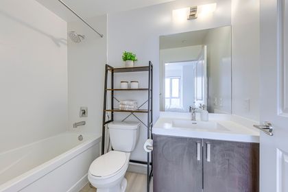 Primary Bedroom Ensuite - 3120 - 8 Nahani Way, Mississauga at 3120 - 8 Nahani Way, Hurontario, Mississauga