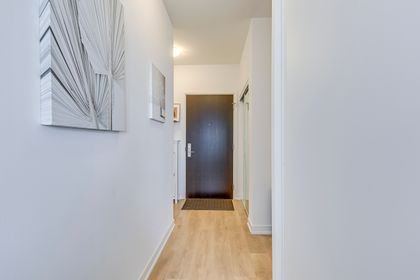 Suite Entry - 3120 - 8 Nahani Way, Mississauga at 3120 - 8 Nahani Way, Hurontario, Mississauga