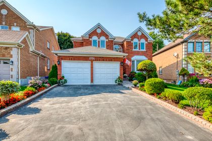 Exterior - 2751 Duncairn Dr., Mississauga at 2751 Duncairn Drive, Central Erin Mills, Mississauga