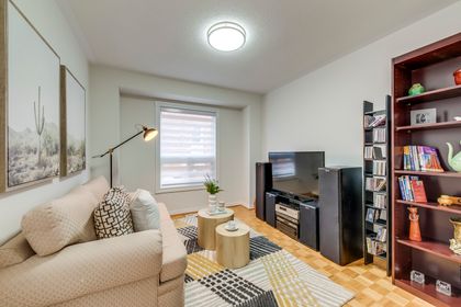 Office/Den - 2751 Duncairn Dr., Mississauga at 2751 Duncairn Drive, Central Erin Mills, Mississauga
