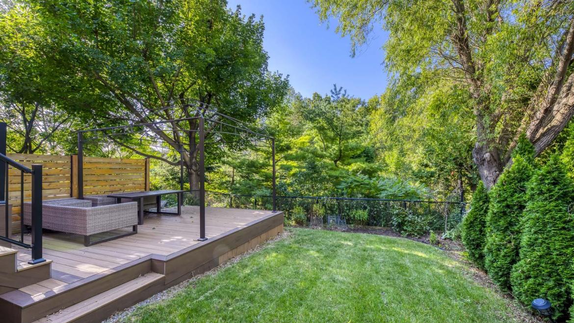 2296 Parkglen Avenue, WM Westmount, Oakville  by Elite 3 and Team 2296 Parkglen Avenue, WM Westmount, Oakville