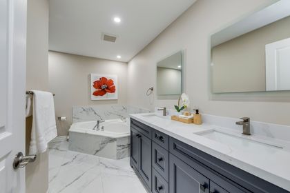 Primary Bedroom Ensuite - 2296 Parkglen Ave, Oakville at 2296 Parkglen Avenue, WM Westmount, Oakville Primary Bedroom Ensuite - 2296 Parkglen Ave, Oakville at 2296 Parkglen Avenue, WM Westmount, Oakville