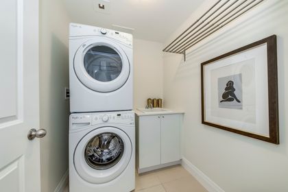 Laundry Room - 5 - 100 Little Creek Rd., Mississauga at 5 - 100 Little Creek Road, Hurontario, Mississauga