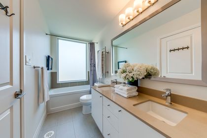 Primary Bedroom Ensuite - 5 - 100 Little Creek Rd., Mississauga at 5 - 100 Little Creek Road, Hurontario, Mississauga