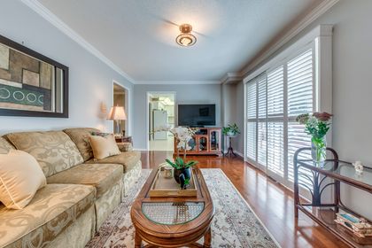 Family Room - 2082 Laurelwood Dr., Oakville at 2082 Laurelwood Drive, WC Wedgewood Creek, Oakville