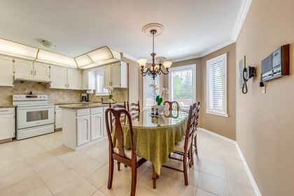 Kitchen - 2082 Laurelwood Dr., Oakville at 2082 Laurelwood Drive, WC Wedgewood Creek, Oakville