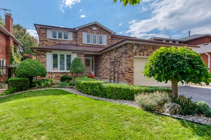 Exterior - 2082 Laurelwood Dr., Oakville at 2082 Laurelwood Drive, WC Wedgewood Creek, Oakville