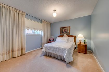 3rd Bedroom - 2082 Laurelwood Dr., Oakville at 2082 Laurelwood Drive, WC Wedgewood Creek, Oakville