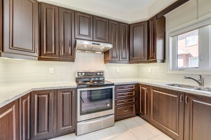 Kitchen - 475 George Ryan Ave., Oakville at 475 George Ryan Avenue, 1010 - JM Joshua Meadows, Oakville