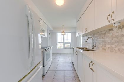 Kitchen - 1003 - 4900 Glen Erin Dr., Mississauga at 1003 - 4900 Glen Erin Drive, Central Erin Mills, Mississauga Kitchen - 1003 - 4900 Glen Erin Dr., Mississauga at 1003 - 4900 Glen Erin Drive, Central Erin Mills, Mississauga