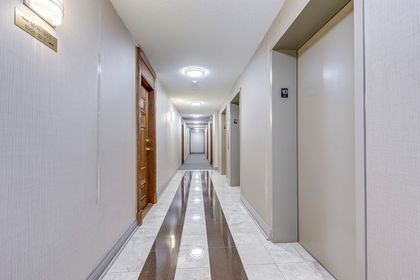 Hallway - 1003 - 4900 Glen Erin Dr., Mississauga at 1003 - 4900 Glen Erin Drive, Central Erin Mills, Mississauga