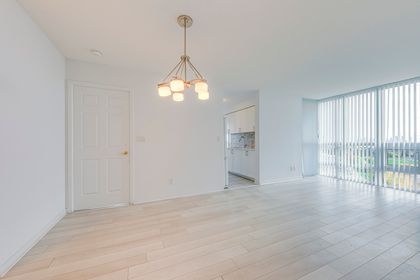 Dining & Living Area - 1003 - 4900 Glen Erin Dr., Mississauga at 1003 - 4900 Glen Erin Drive, Central Erin Mills, Mississauga