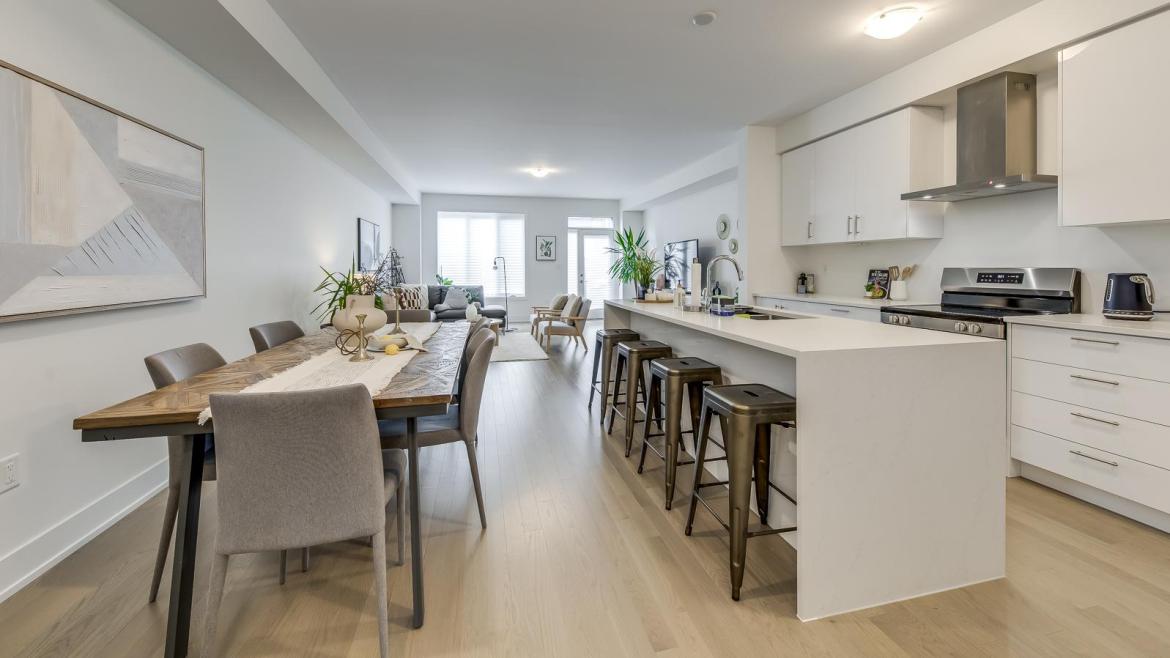 3054 Harvard Gardens, 1010 - JM Joshua Meadows, Oakville  by Elite 3 and Team 3054 Harvard Gardens, 1010 - JM Joshua Meadows, Oakville