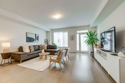 Great Room - 3054 Harvard Gardens, Oakville at 3054 Harvard Gardens, 1010 - JM Joshua Meadows, Oakville