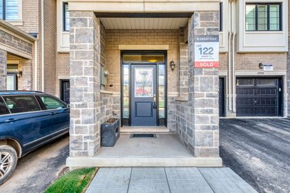 Exterior - 3054 Harvard Gardens, Oakville at 3054 Harvard Gardens, 1010 - JM Joshua Meadows, Oakville