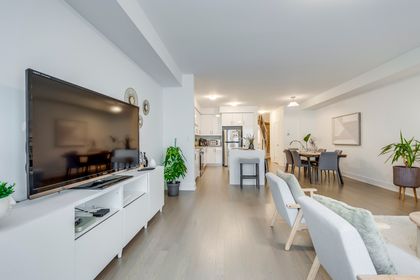 Great Room - 3054 Harvard Gardens, Oakville at 3054 Harvard Gardens, 1010 - JM Joshua Meadows, Oakville Great Room - 3054 Harvard Gardens, Oakville at 3054 Harvard Gardens, 1010 - JM Joshua Meadows, Oakville