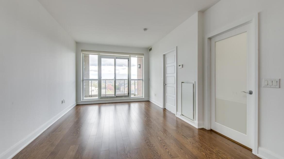 608 - 2470 Prince Michael Drive, 1009 - JC Joshua Creek, Oakville  by Elite 3 and Team 608 - 2470 Prince Michael Drive, 1009 - JC Joshua Creek, Oakville