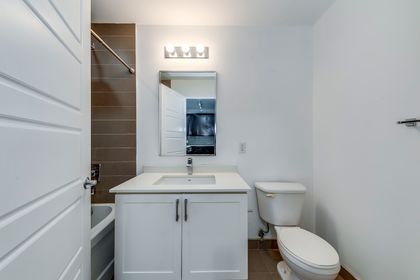 4pc Bath - 608 - 2470 Prince Michael Dr., Oakville at 608 - 2470 Prince Michael Drive, 1009 - JC Joshua Creek, Oakville