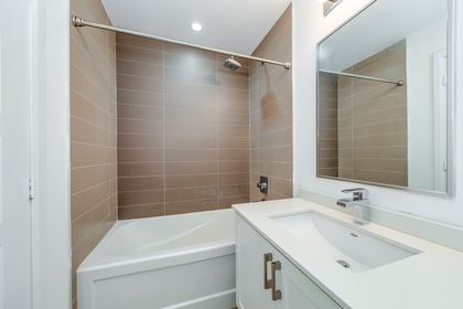 4pc Bath - 608 - 2470 Prince Michael Dr., Oakville at 608 - 2470 Prince Michael Drive, 1009 - JC Joshua Creek, Oakville