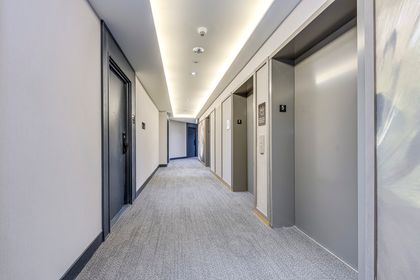 Hallway - 526 - 405 Dundas St.W., Oakville at 526 - 405 Dundas St.w., 1008 - GO Glenorchy, Oakville Hallway - 526 - 405 Dundas St.W., Oakville at 526 - 405 Dundas St.w., 1008 - GO Glenorchy, Oakville