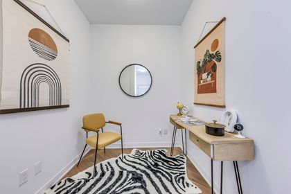 Den/Office - 526 - 405 Dundas St.W., Oakville at 526 - 405 Dundas St.w., 1008 - GO Glenorchy, Oakville Den/Office - 526 - 405 Dundas St.W., Oakville at 526 - 405 Dundas St.w., 1008 - GO Glenorchy, Oakville