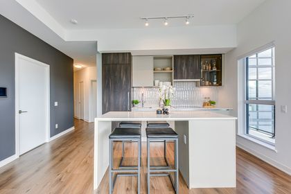 Kitchen - 526 - 405 Dundas St.W., Oakville at 526 - 405 Dundas St.w., 1008 - GO Glenorchy, Oakville Kitchen - 526 - 405 Dundas St.W., Oakville at 526 - 405 Dundas St.w., 1008 - GO Glenorchy, Oakville