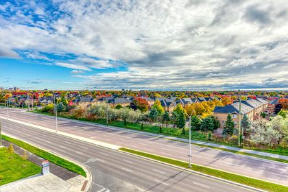 Balcony Views - 526 - 405 Dundas St.W., Oakville at 526 - 405 Dundas St.w., 1008 - GO Glenorchy, Oakville