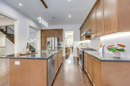 Kitchen - 3159 William Rose Way, Oakville at 3159 William Rose Way, 1010 - JM Joshua Meadows, Oakville