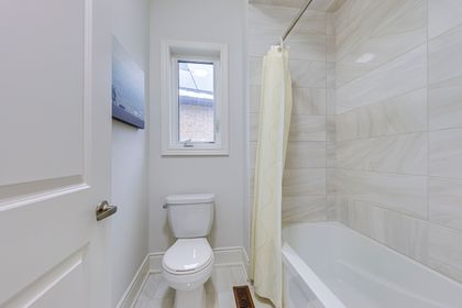 Semi-Ensuite - 3159 William Rose Way, Oakville at 3159 William Rose Way, 1010 - JM Joshua Meadows, Oakville