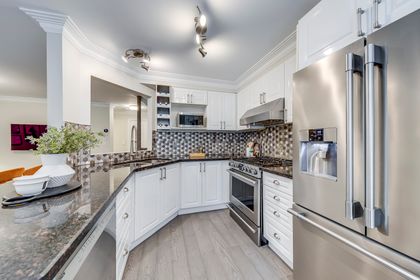 Kitchen - 55 - 2250 Rockingham Dr., Oakville at 55 - 2250 Rockingham Drive, JC Joshua Creek, Oakville