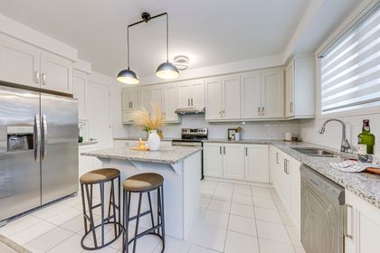 Kitchen - 99 Grovewood Common, Oakville at 99 Grovewood Common, GO Glenorchy, Oakville