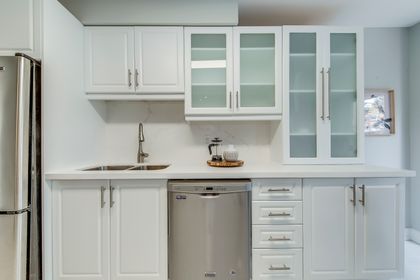 Kitchen - 2 - 2006 Glenada Cres., Oakville at 2 - 2006 Glenada Crescent, WC Wedgewood Creek, Oakville