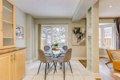 Kitchen - 2 - 2006 Glenada Cres., Oakville at 2 - 2006 Glenada Crescent, WC Wedgewood Creek, Oakville